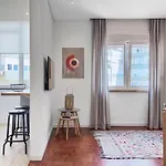 Olaias 2 Andar - Olaias 2 Bed Near Metro 2 Apartamento Lisboa