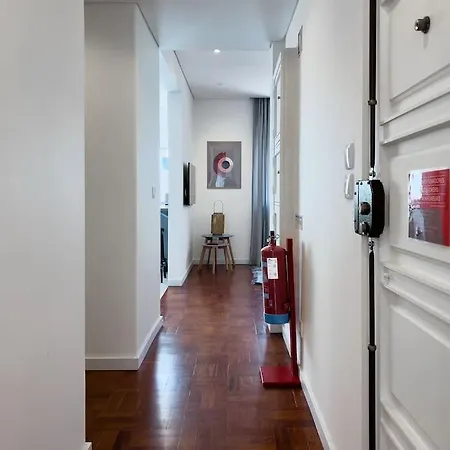 Olaias 2 Bed Near Metro 2