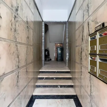 Olaias 2 Bed Near Metro 2 Apartment