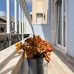 Olaias 2 Andar - Olaias 2 Bed Near Metro 2 Апартаменты