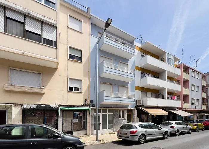 Olaias 2 Andar - Olaias 2 Bed Near Metro 2 *